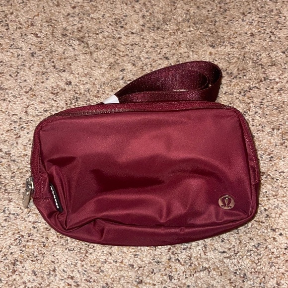 Lululemon belt bag - Picture 3 of 3